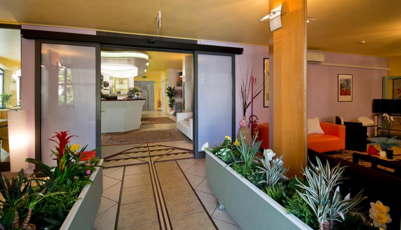 Hotel Milano Gatteo a Mare Ngoại thất bức ảnh