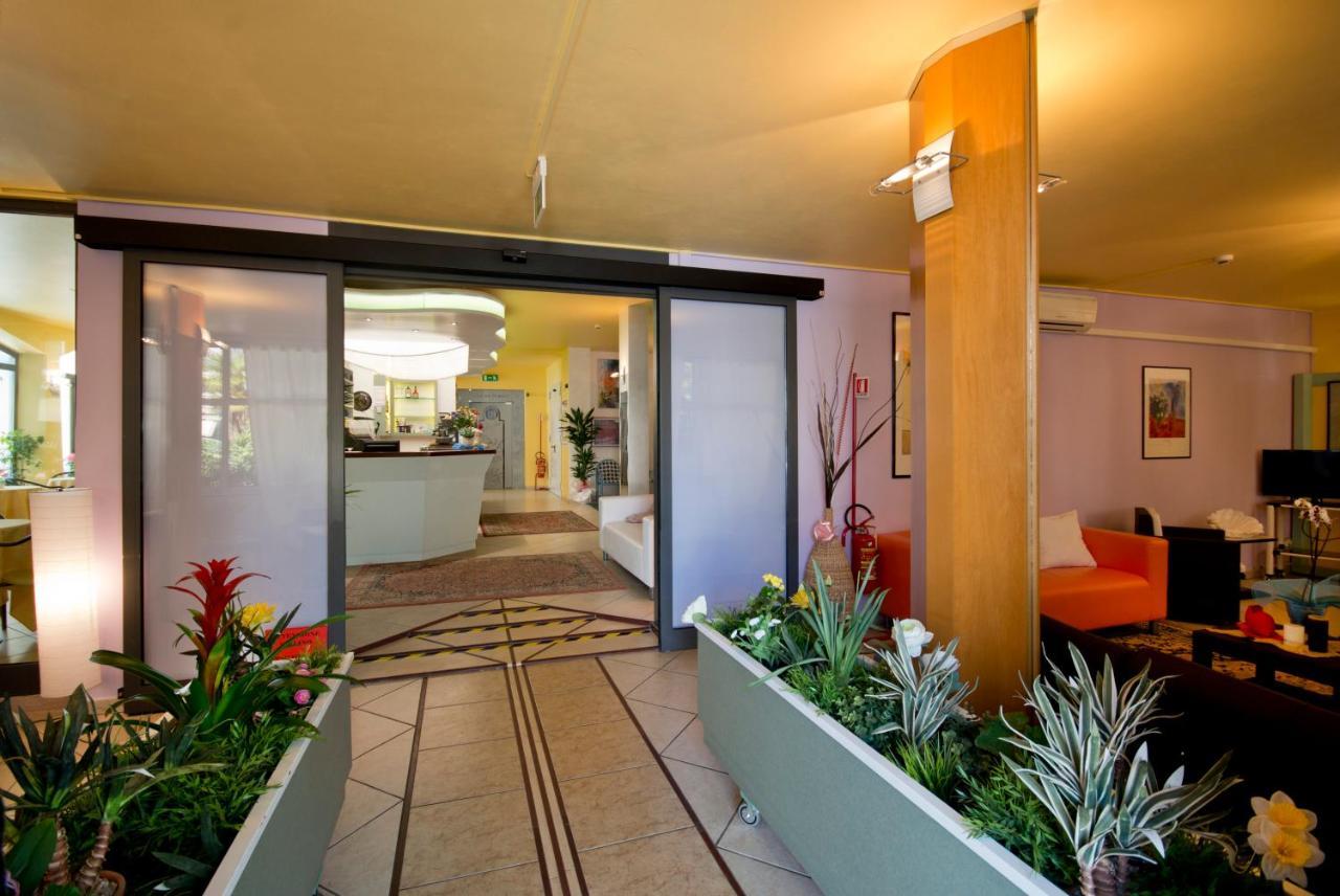 Hotel Milano Gatteo a Mare Ngoại thất bức ảnh