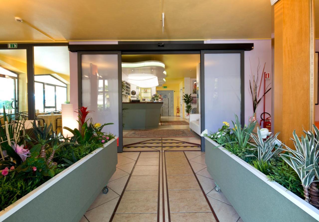 Hotel Milano Gatteo a Mare Ngoại thất bức ảnh