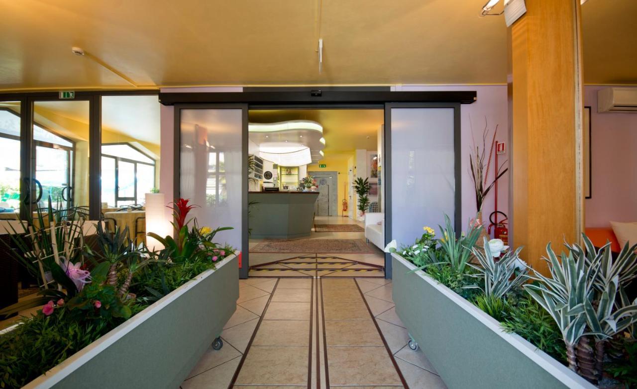 Hotel Milano Gatteo a Mare Ngoại thất bức ảnh